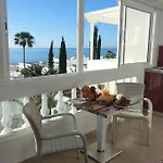 Gina Y Vista Oceano Apartman