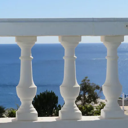 Gina Y Vista Oceano 아파트