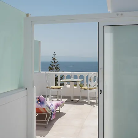 Gina Y Vista Oceano 卡门港