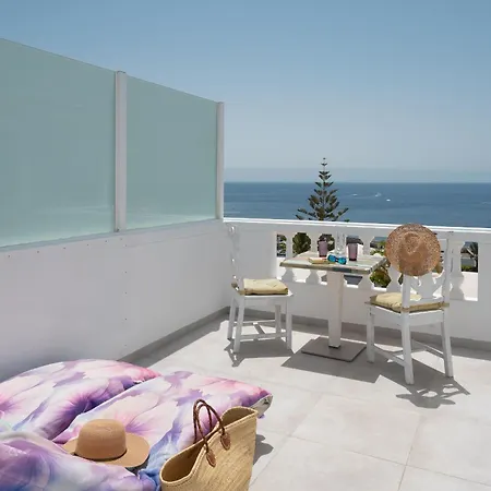 Gina Y Vista Oceano 公寓