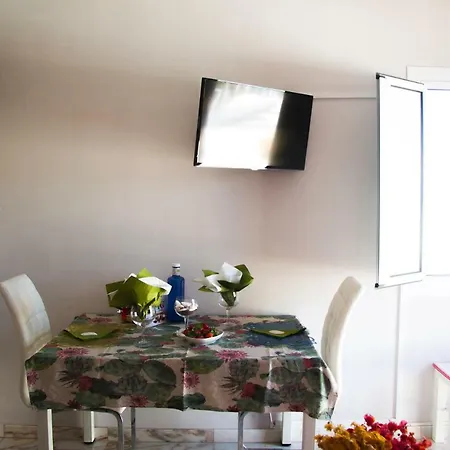 Gina Y Vista Oceano *