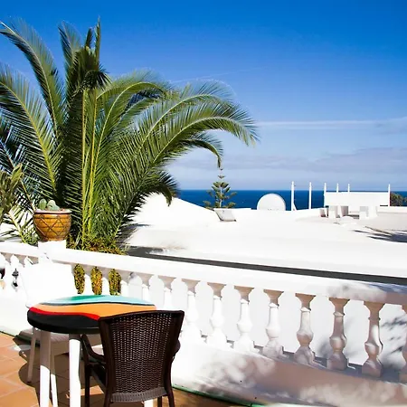 Gina Y Vista Oceano * Puerto del Carmen (Lanzarote)