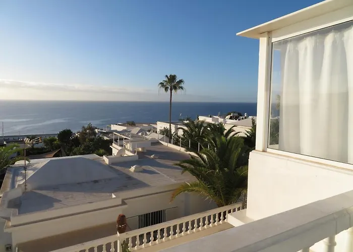 Gina Y Vista Oceano Apartment *