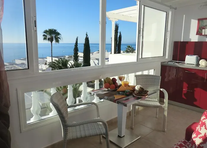 Gina Y Vista Oceano Apartment