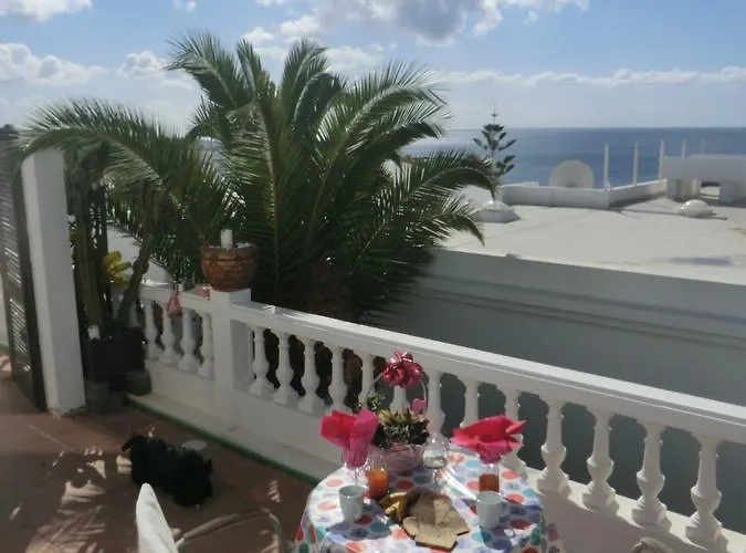 Gina Y Vista Oceano Apartment